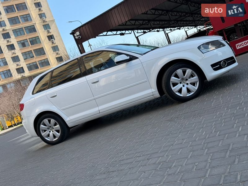 Хэтчбек Audi A3 2013 в Одессе