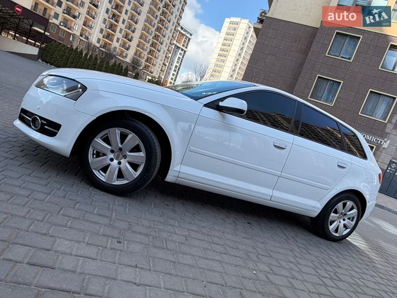 Хэтчбек Audi A3 2013 в Одессе