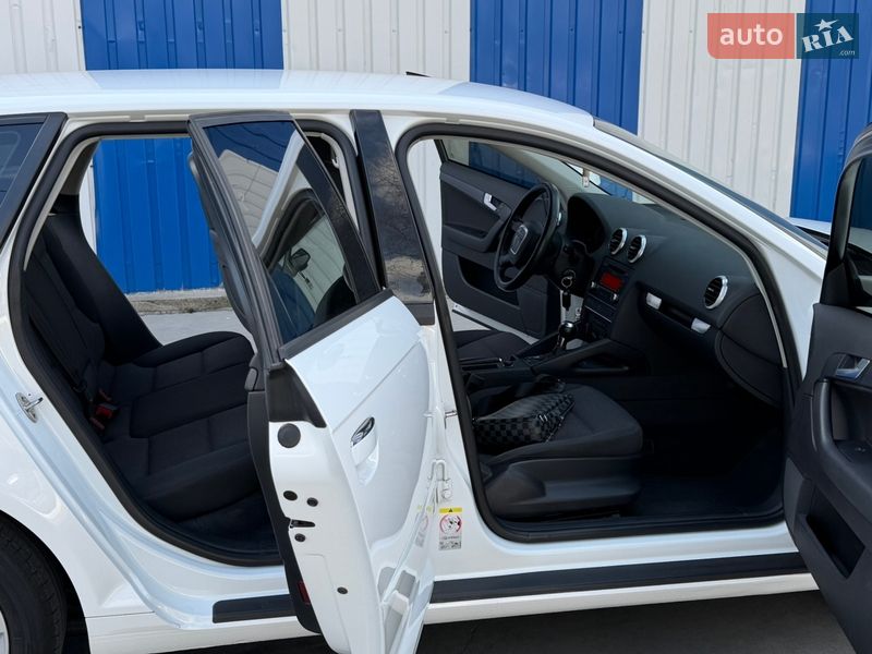 Хэтчбек Audi A3 2013 в Одессе