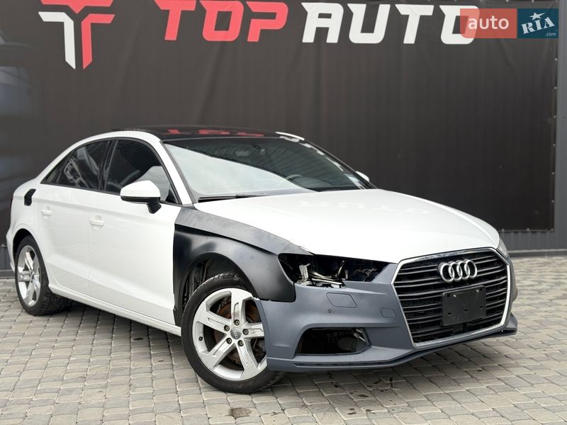 Седан Audi A3 2018 в Львове