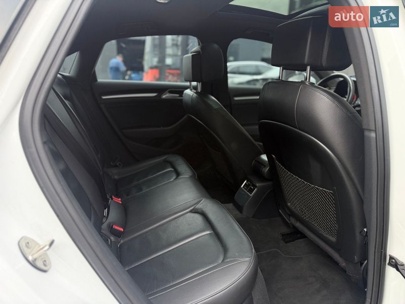 Седан Audi A3 2018 в Львове