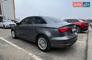 Седан Audi A3 2016 в Киеве