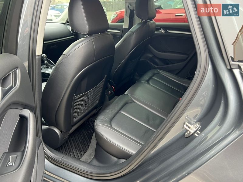 Седан Audi A3 2016 в Киеве