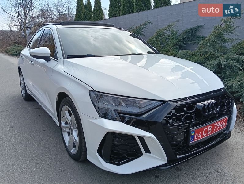 Седан Audi A3 2021 в Гатном