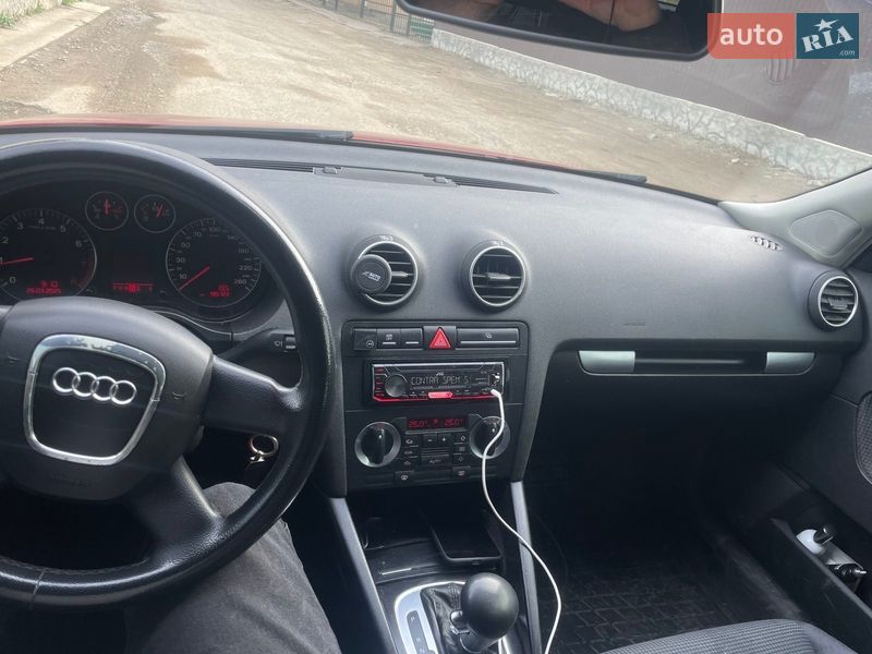 Хэтчбек Audi A3 2006 в Черновцах