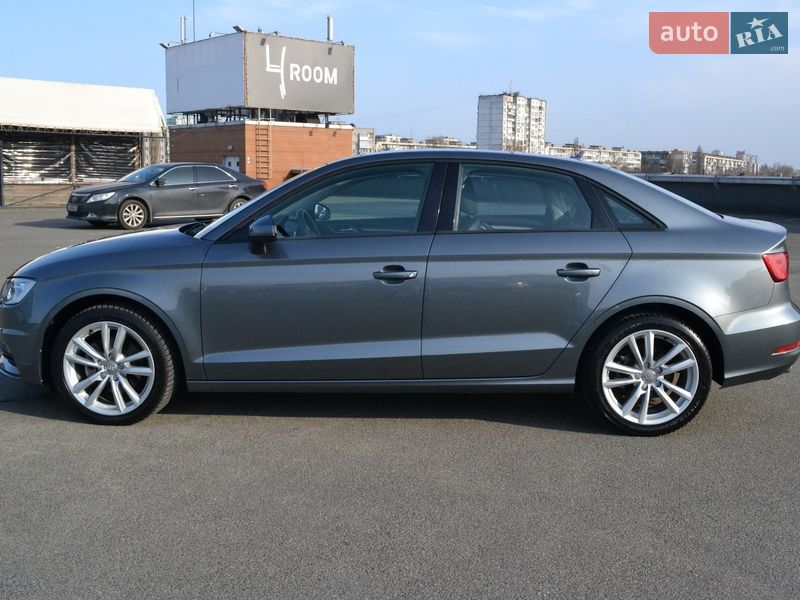 Седан Audi A3 2015 в Киеве