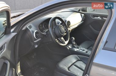 Седан Audi A3 2015 в Киеве