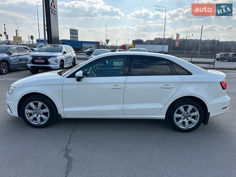 Седан Audi A3 2014 в Киеве фото 5 Седан Audi A3 2014 в Киеве
