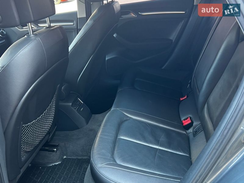 Седан Audi A3 2014 в Дніпрі