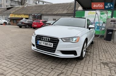 Седан Audi A3 2015 в Павлограді