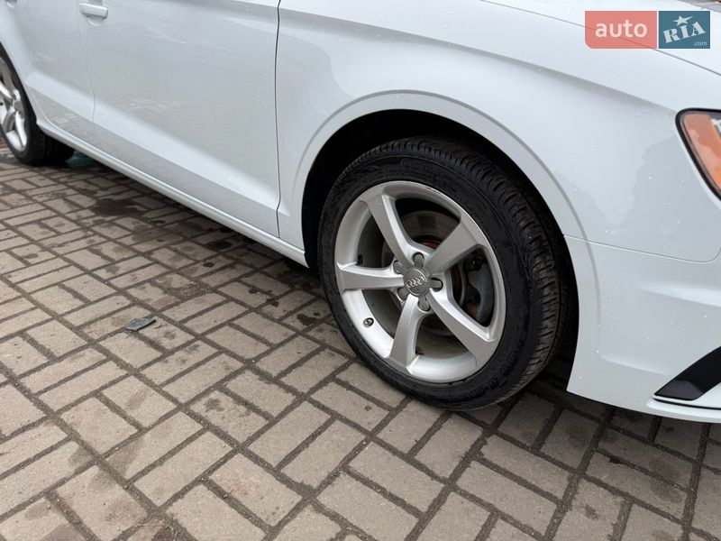 Седан Audi A3 2015 в Павлограде