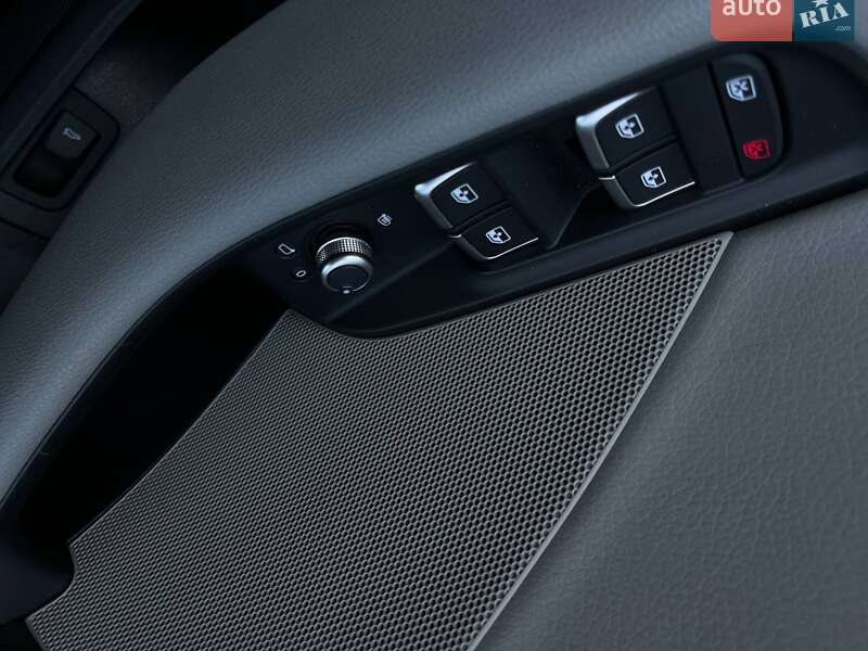 Седан Audi A3 2017 в Киеве фото 18 Седан Audi A3 2017 в Киеве