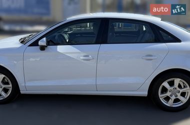 Седан Audi A3 2015 в Чернигове