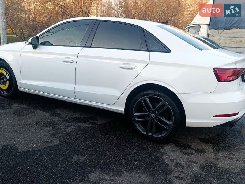 Седан Audi A3 2020 в Киеве