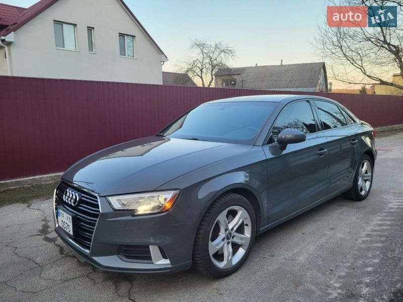 Седан Audi A3 2017 в Киеве