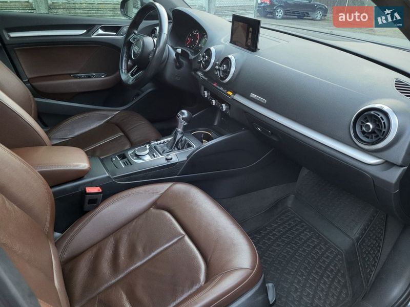 Седан Audi A3 2017 в Киеве