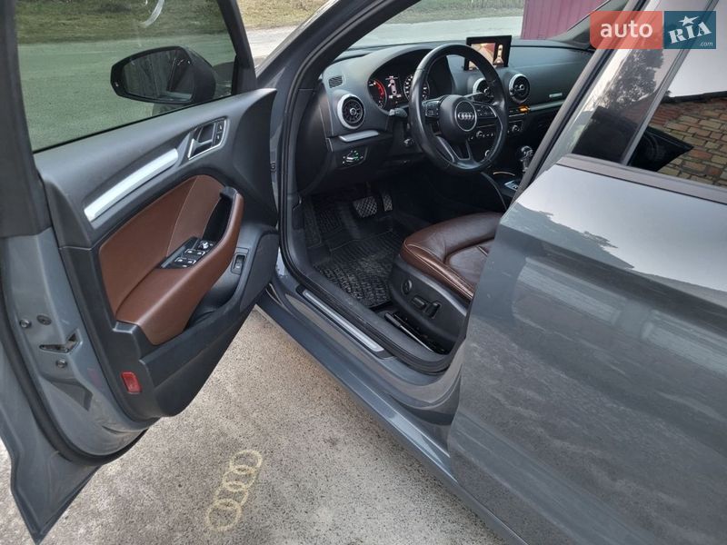 Седан Audi A3 2017 в Киеве