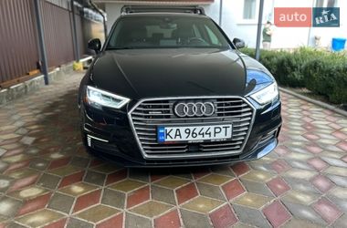 Хэтчбек Audi A3 2017 в Киеве