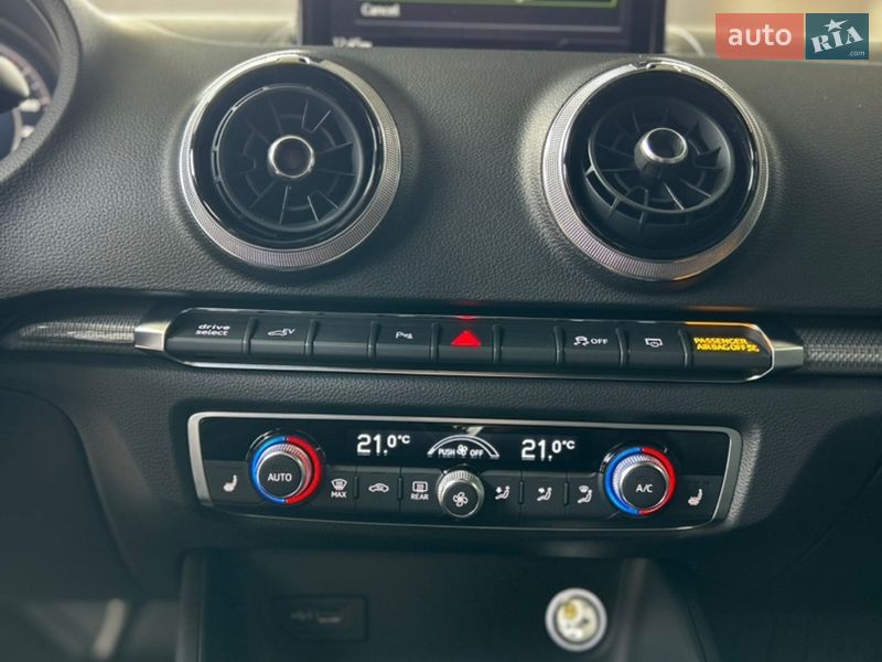 Хетчбек Audi A3 2017 в Києві фото 19 Хетчбек Audi A3 2017 в Києві