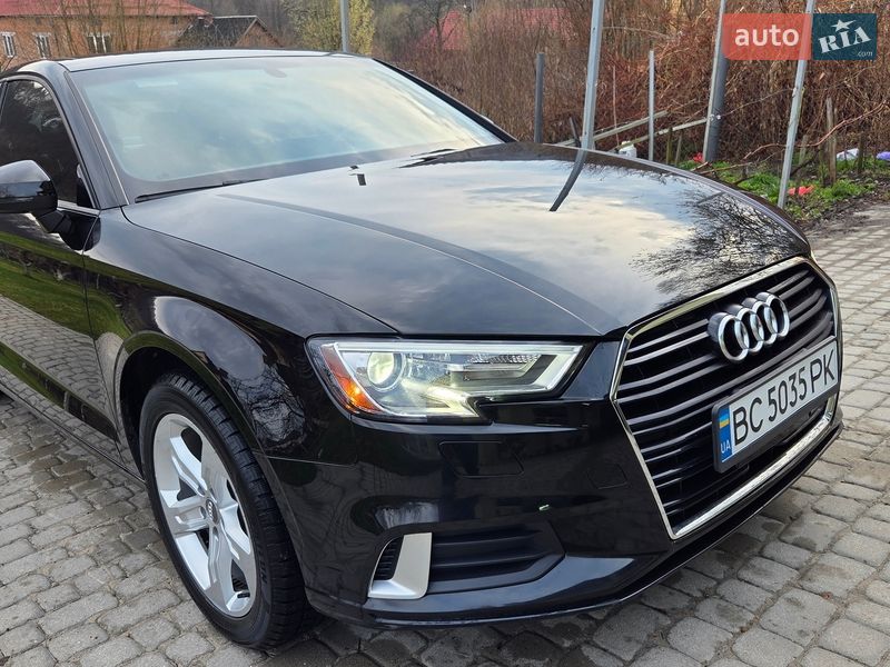 Седан Audi A3 2016 в Львове фото Седан Audi A3 2016 в Львове