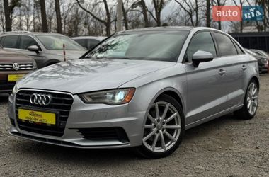 Седан Audi A3 2015 в Умані