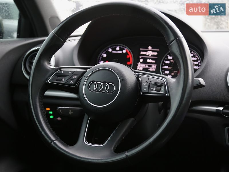 Седан Audi A3 2017 в Киеве фото 17 Седан Audi A3 2017 в Киеве