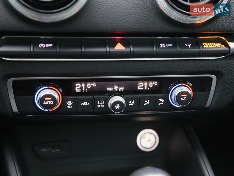 Седан Audi A3 2017 в Киеве фото 20 Седан Audi A3 2017 в Киеве