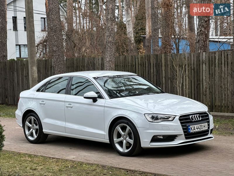 Седан Audi A3 2013 в Киеве