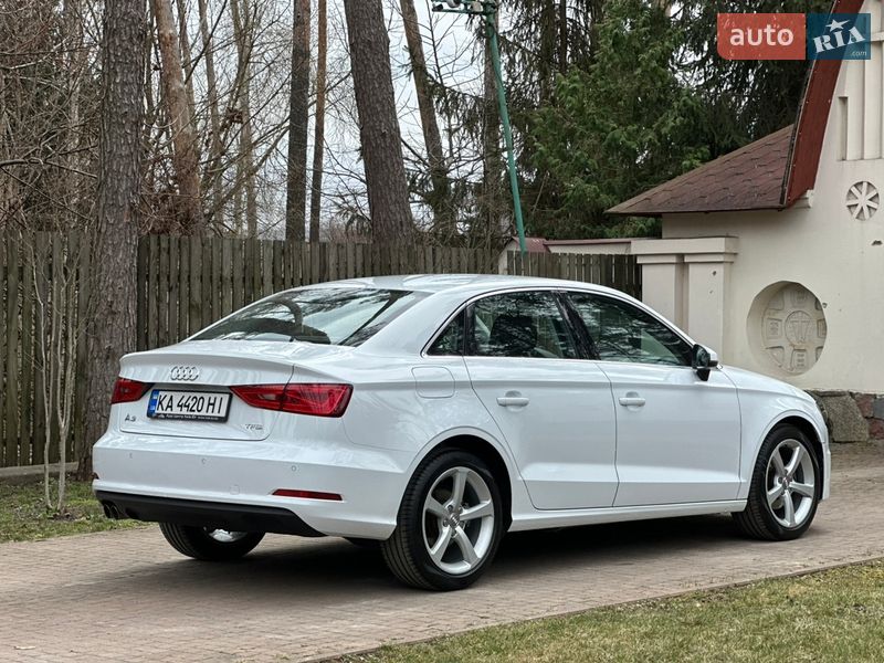 Седан Audi A3 2013 в Киеве