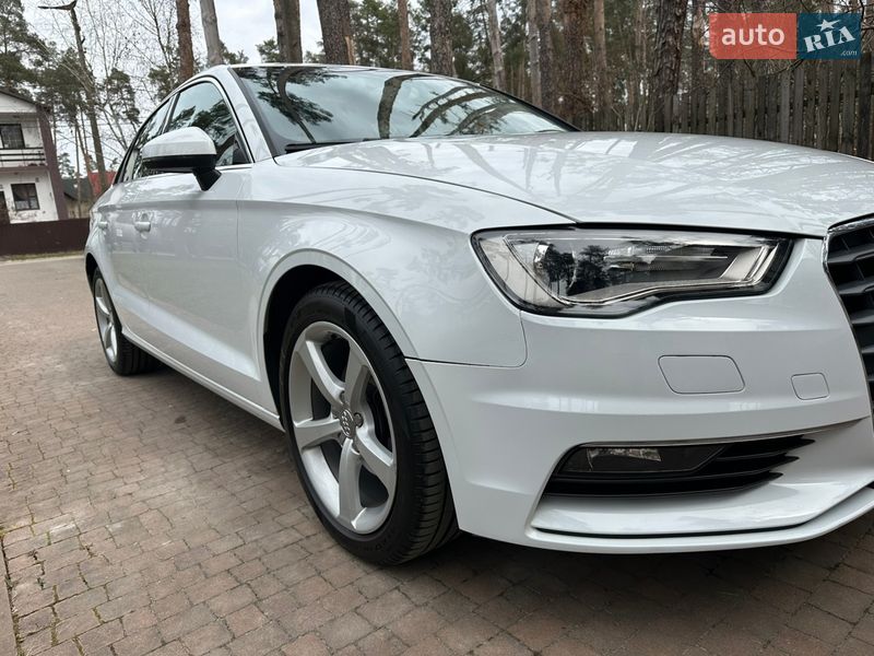 Седан Audi A3 2013 в Киеве