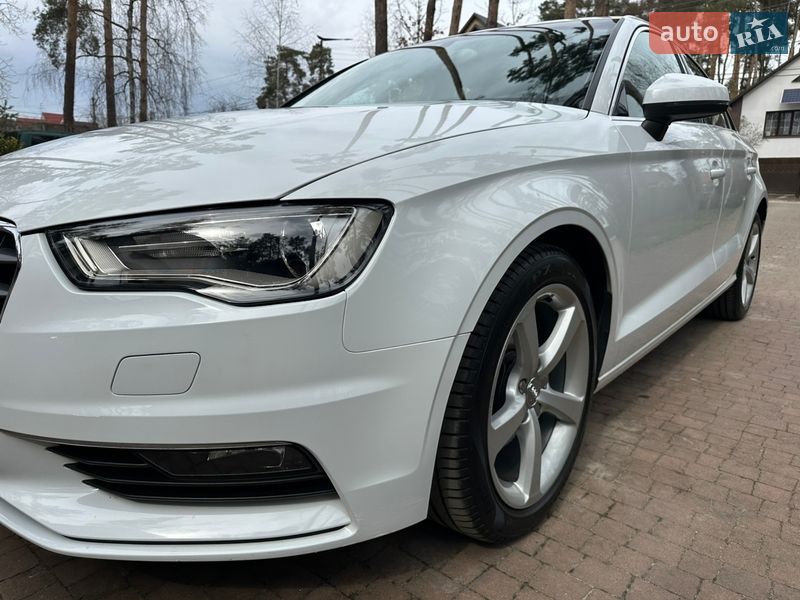 Седан Audi A3 2013 в Киеве