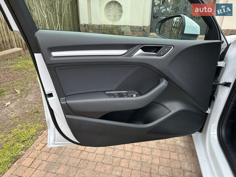 Седан Audi A3 2013 в Киеве