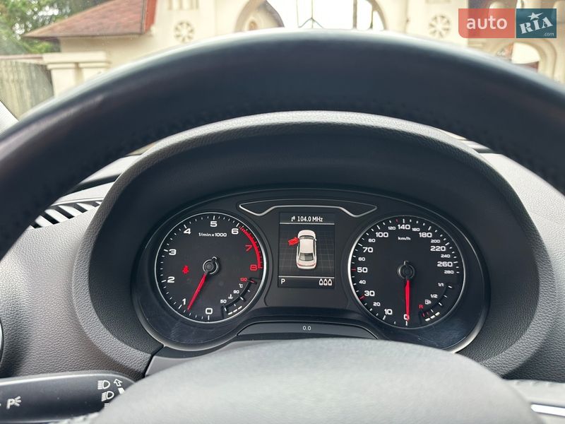 Седан Audi A3 2013 в Киеве