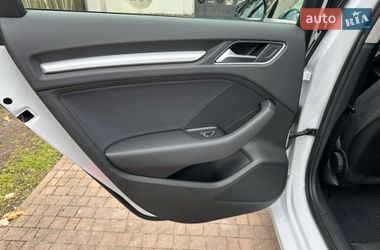 Седан Audi A3 2013 в Киеве