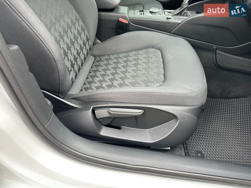 Седан Audi A3 2013 в Киеве