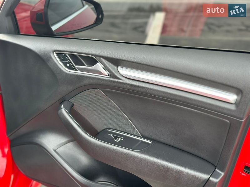 Седан Audi A3 2017 в Рівному