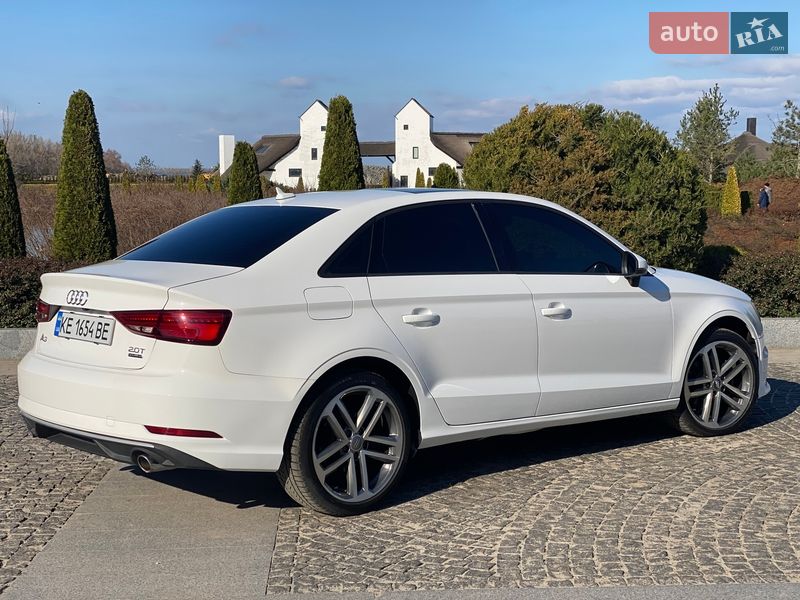 Седан Audi A3 2017 в Днепре