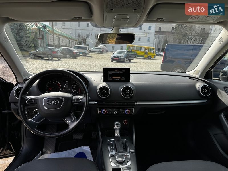 Хэтчбек Audi A3 2016 в Луцке