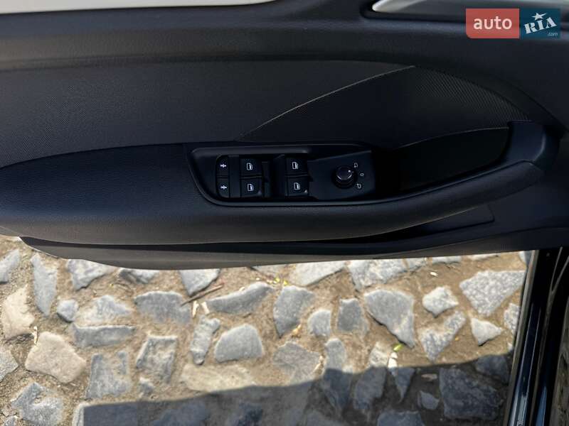 Хэтчбек Audi A3 2016 в Луцке