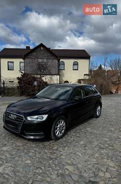 Хэтчбек Audi A3 2016 в Луцке