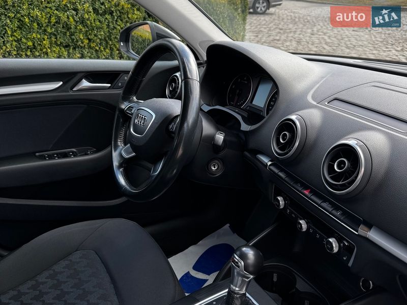 Хэтчбек Audi A3 2016 в Луцке