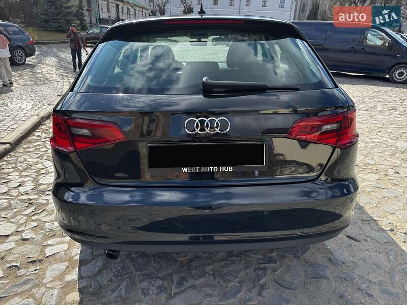 Хэтчбек Audi A3 2016 в Луцке