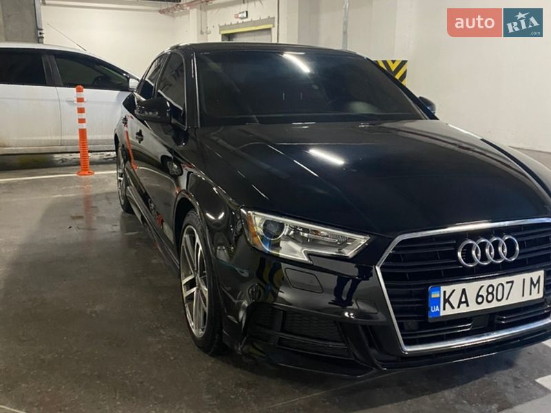 Седан Audi A3 2017 в Киеве