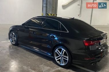 Седан Audi A3 2017 в Киеве