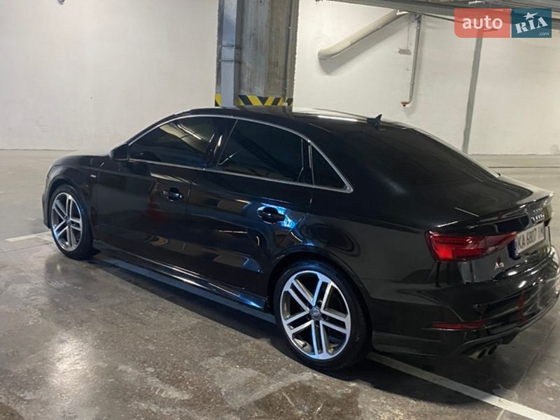 Седан Audi A3 2017 в Киеве