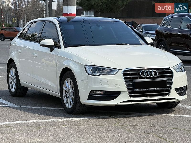 Хэтчбек Audi A3 2014 в Одессе
