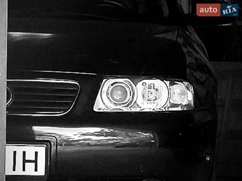 Хэтчбек Audi A3 2000 в Вишневом