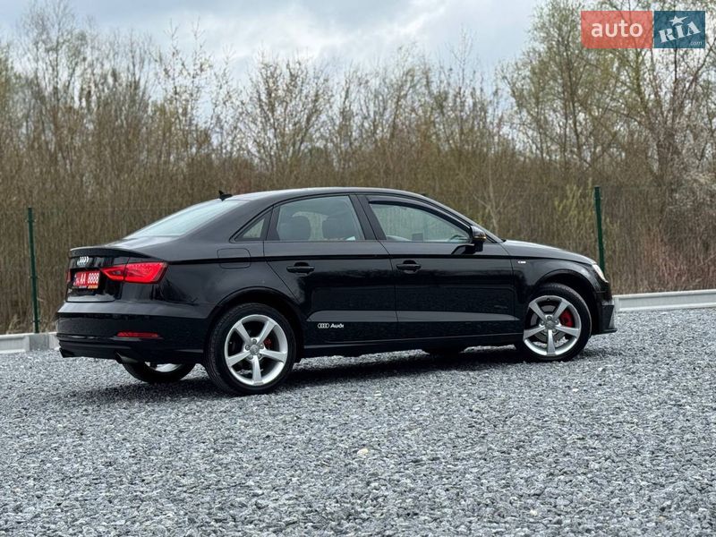 Седан Audi A3 2016 в Дрогобичі