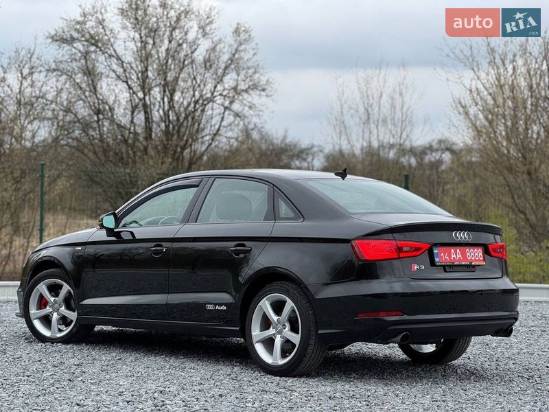 Седан Audi A3 2016 в Дрогобичі