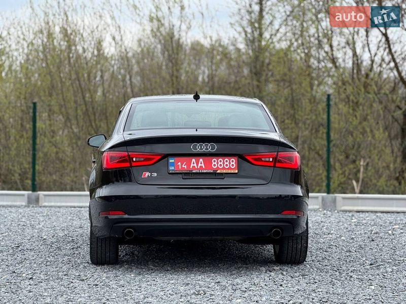Седан Audi A3 2016 в Дрогобичі
